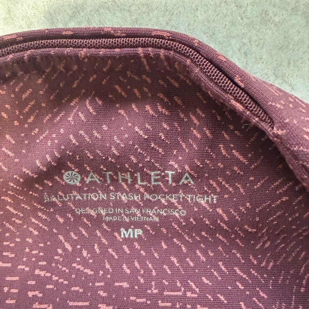 Athleta Women's salutation stash pocket tight petite medium